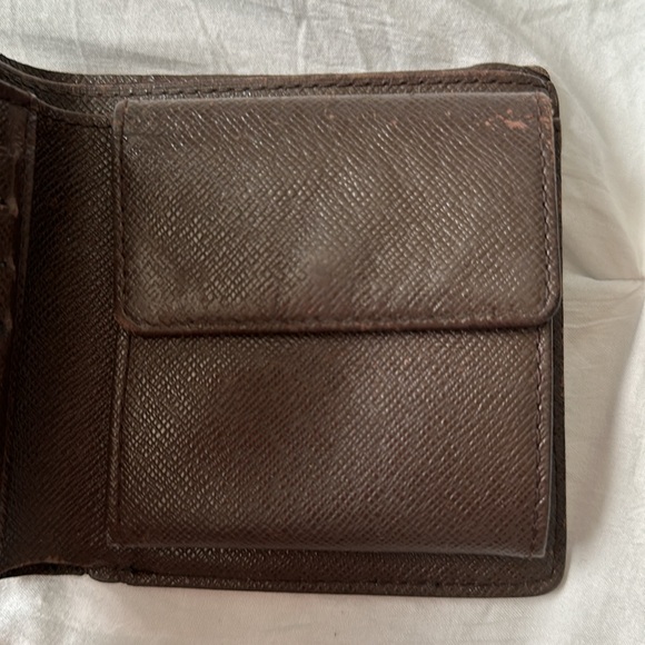 LV Damier Wallet - Picture 8 of 15